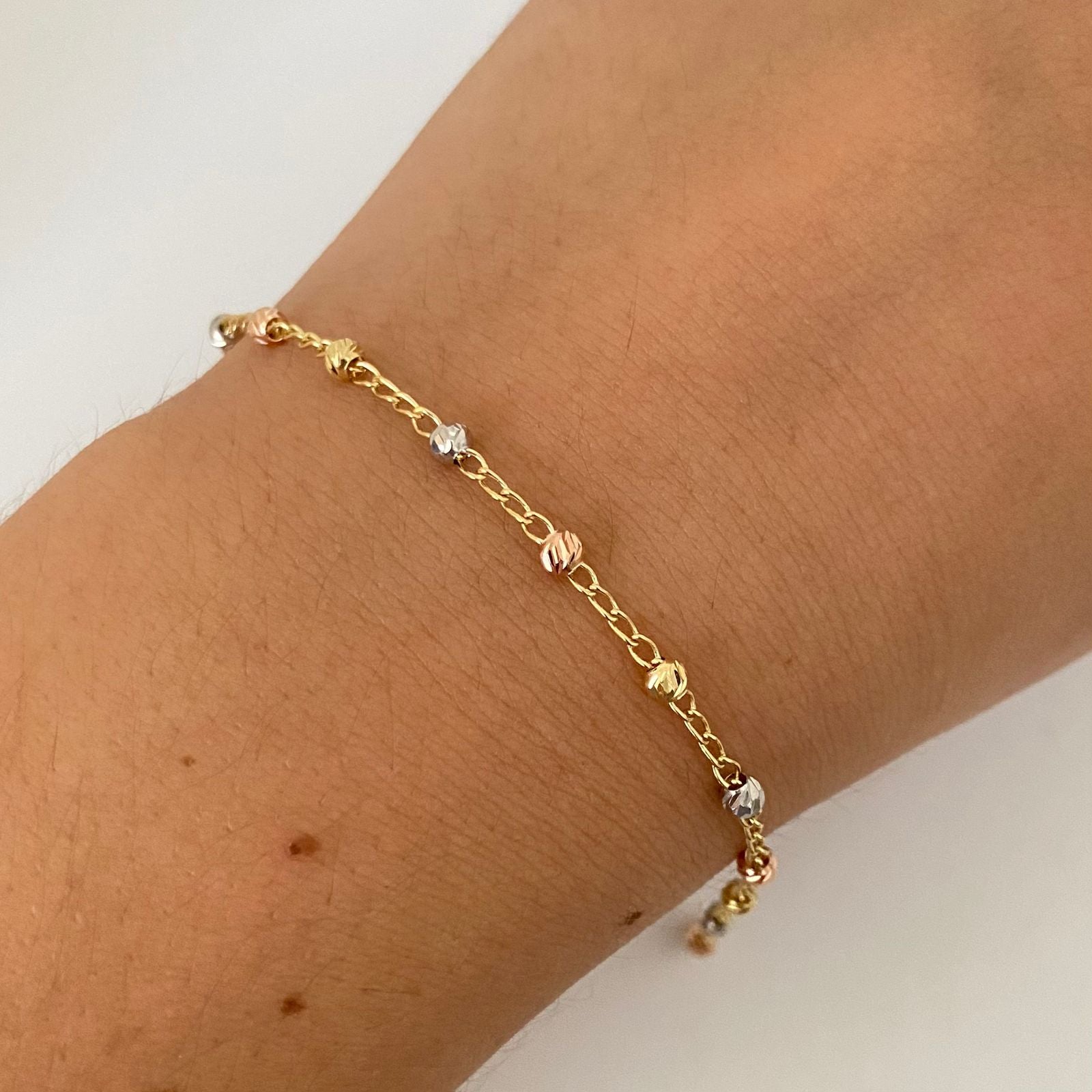 Pulso balines diamantados #3 Tres oros 18k +1 / 2,40 Gr / 18,5 cm Broche 0,40